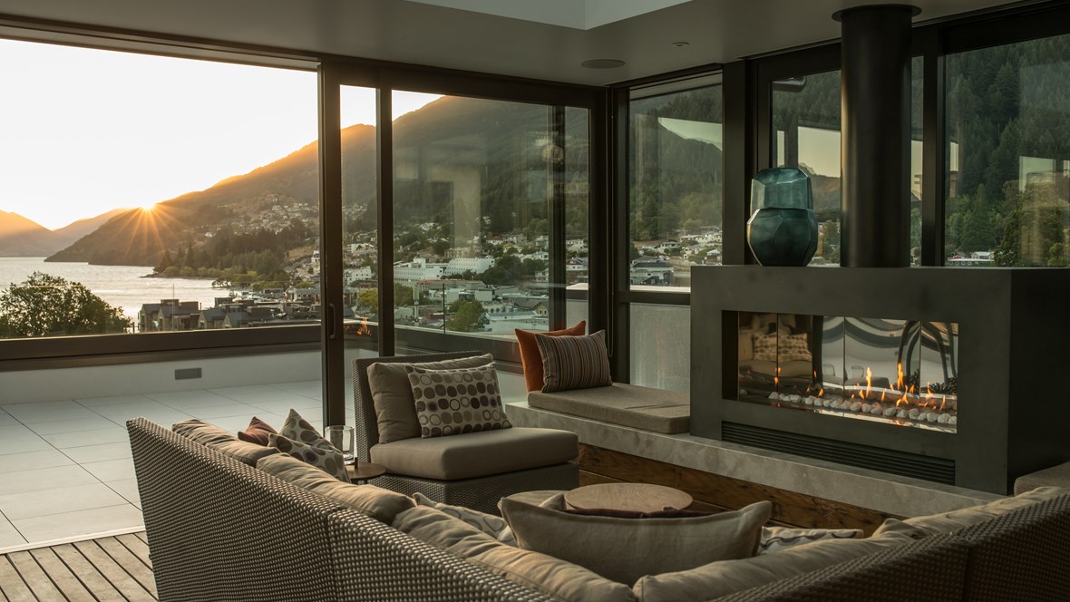 Queenstown (1)